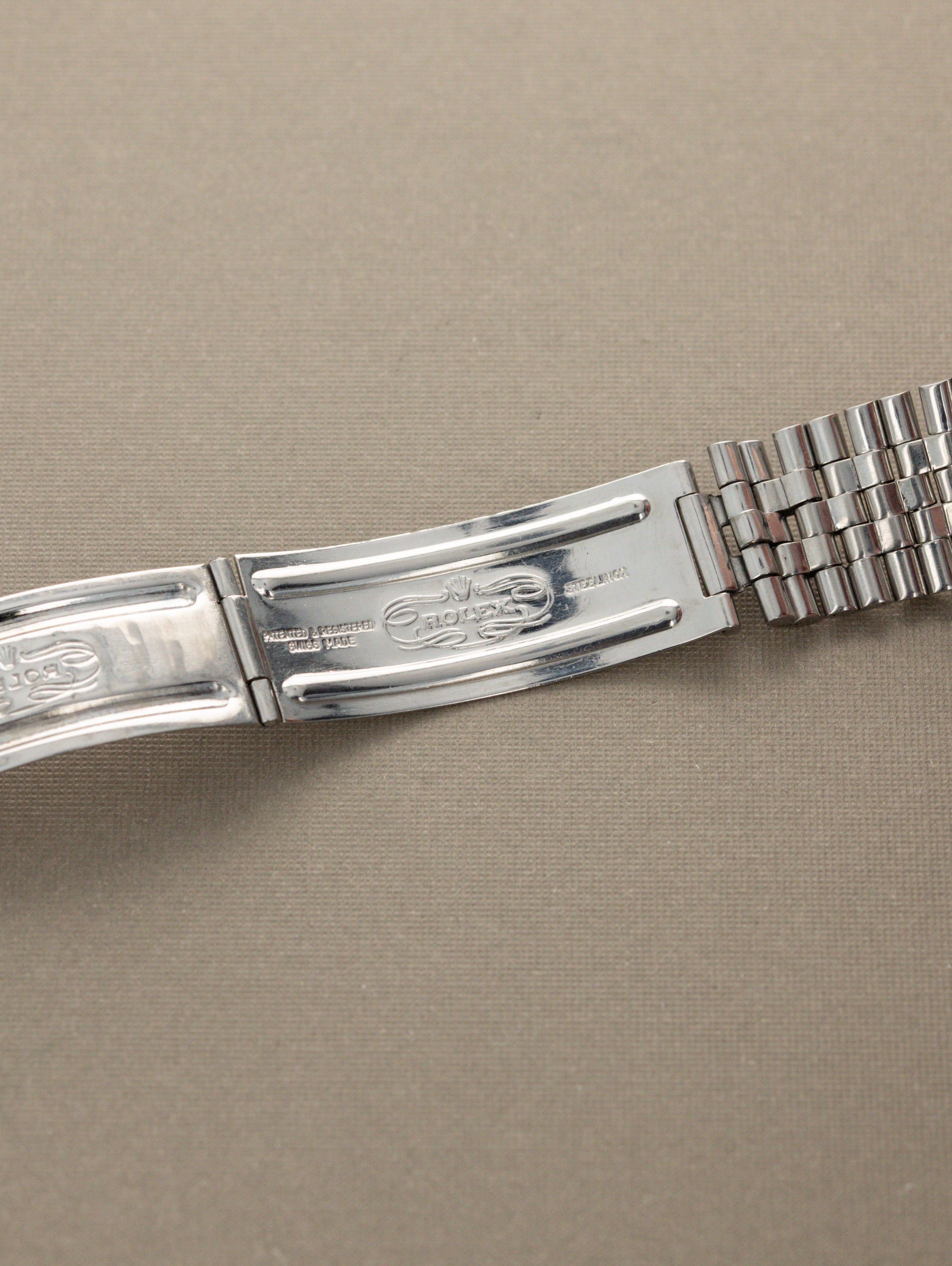 Rolex Oyster Perpetual Date Ref. 1500 - Silver 'Mosaic' Dial