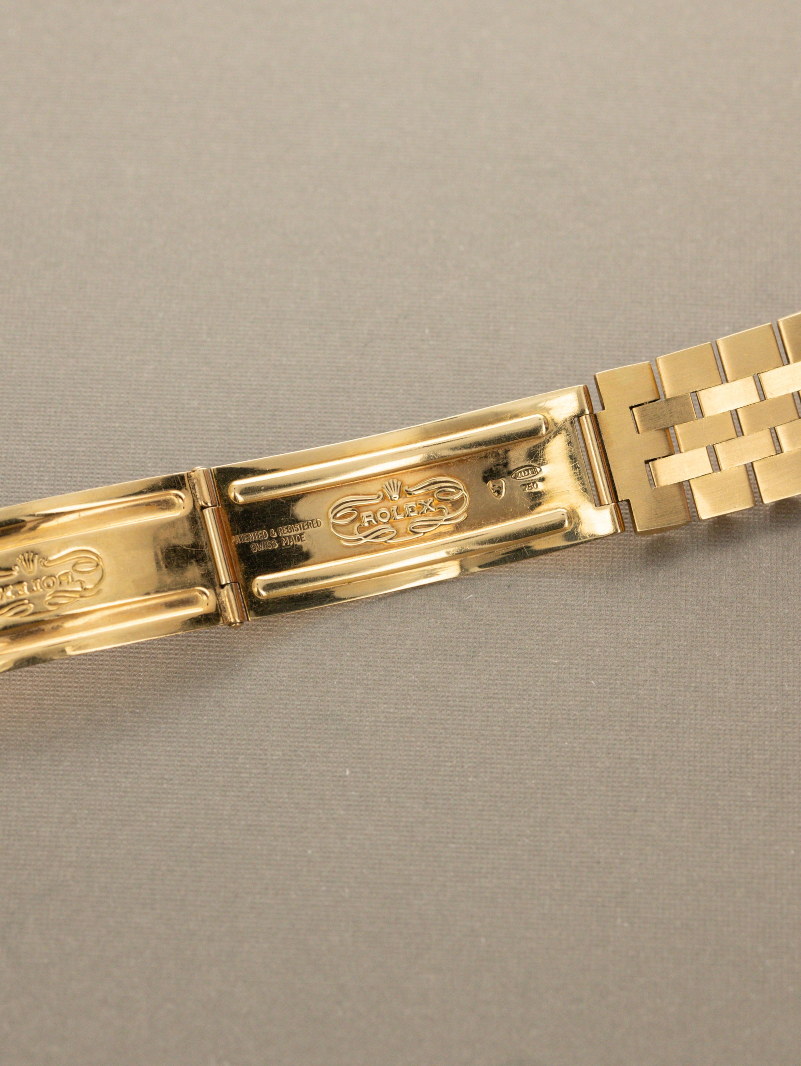 Rolex Day-Date Ref. 1802 - Sunburst Champagne Dial Unpolished