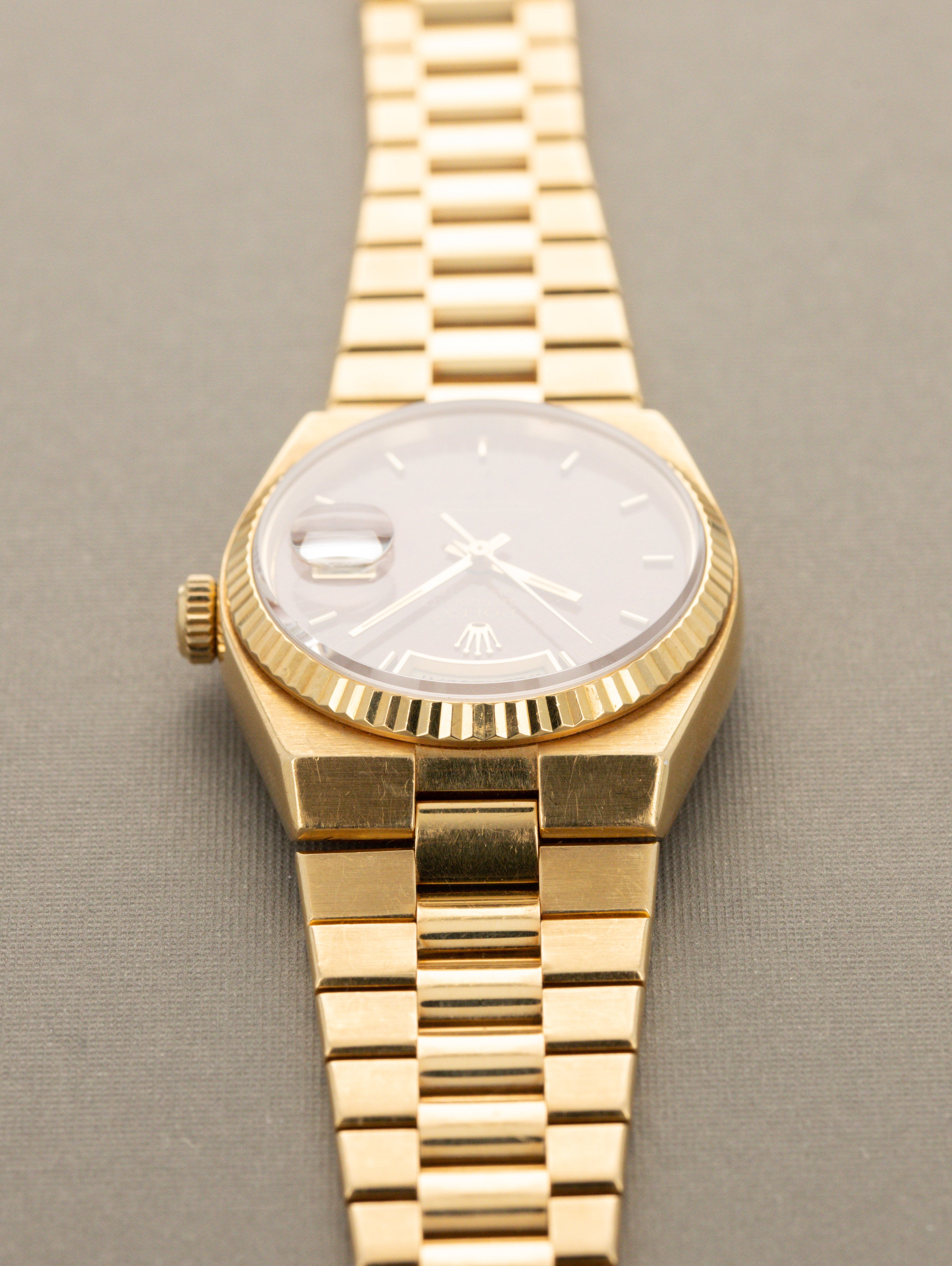 Rolex Oysterquartz Day-Date Ref. 19018 - 'Burlwood' Dial Unpolished