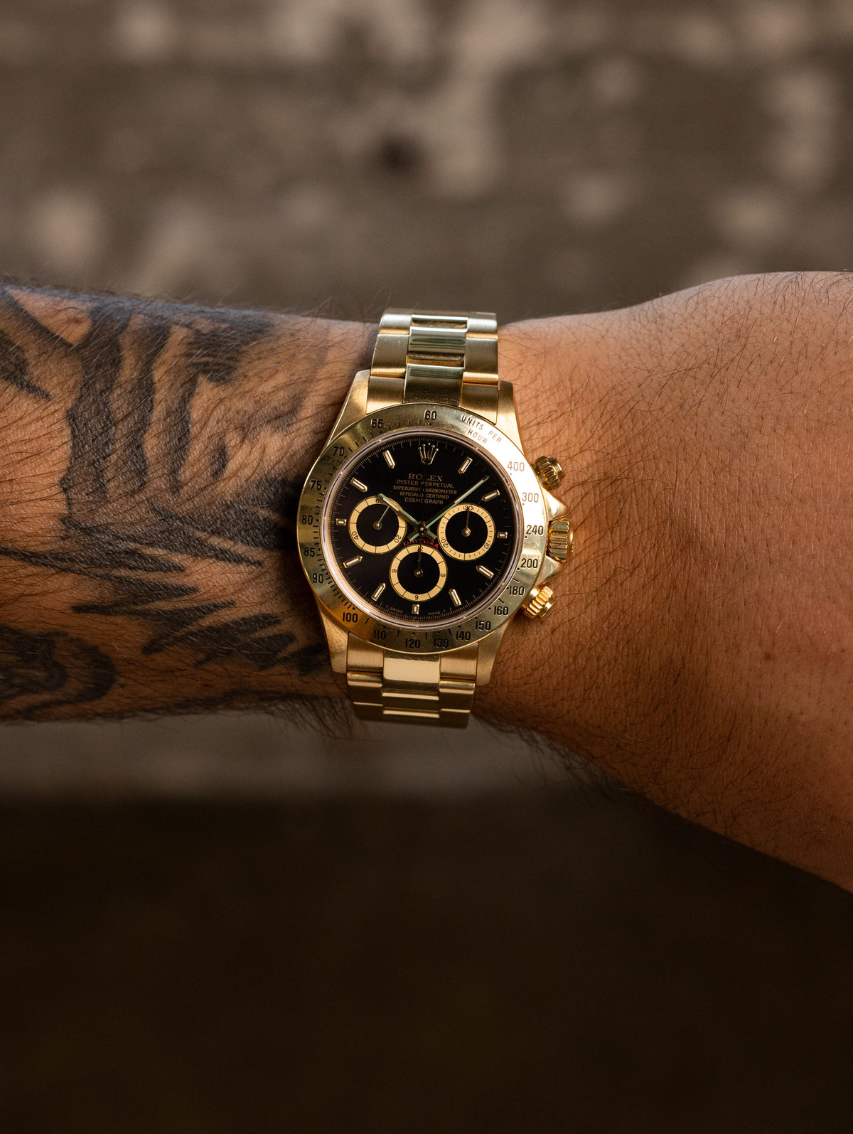 Rolex Daytona Ref. 16528 'Zenith' - Black 'Inverted 6' Dial