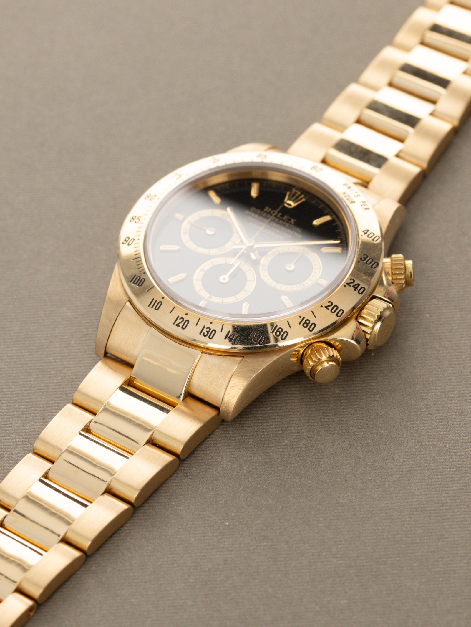 Rolex Daytona Ref. 16528 - 18K Gold 'Inverted 6' Dial