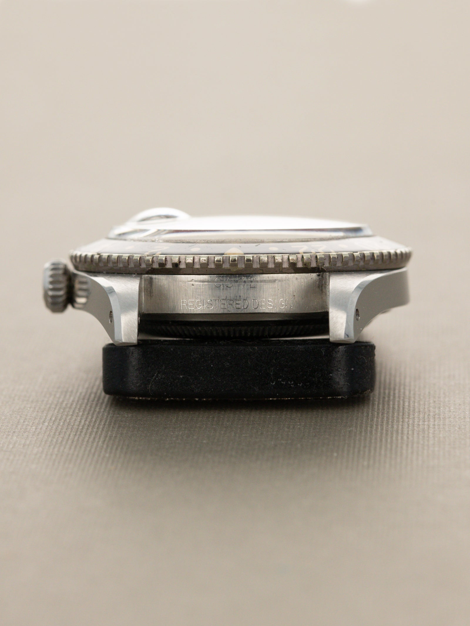 Rolex GMT-Master Ref. 6542 - 'Bakelite' Bezel