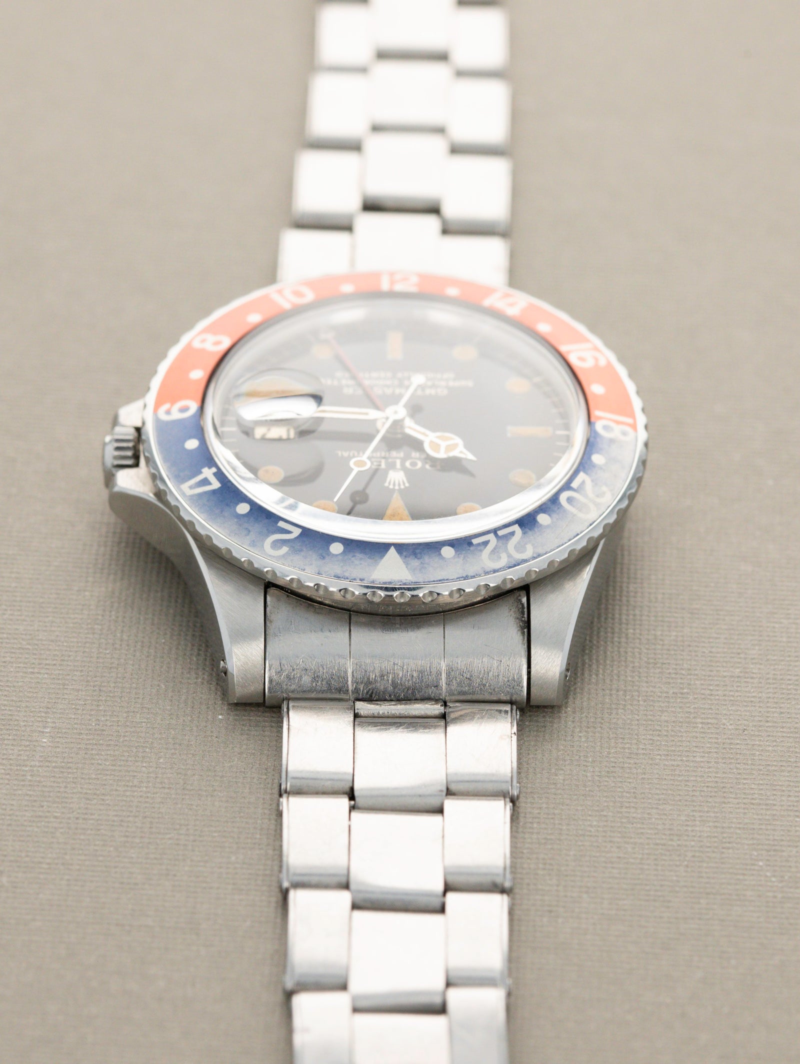 Rolex GMT-Master Ref. 1675 - 'Pepsi' Gilt Dial Box & Papers