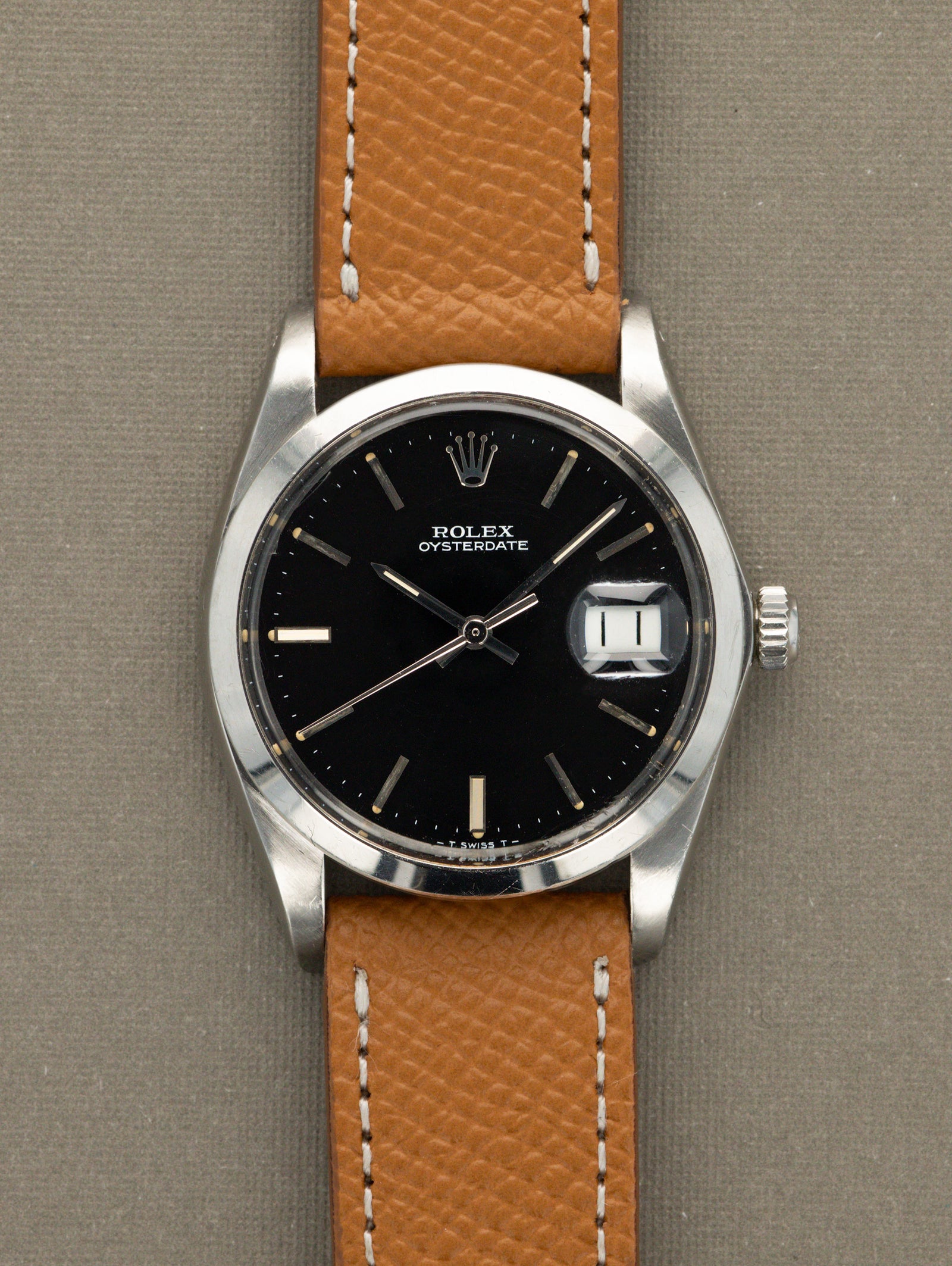 Rolex Oysterdate Ref. 6694 - Gloss Black Dial Unpolished