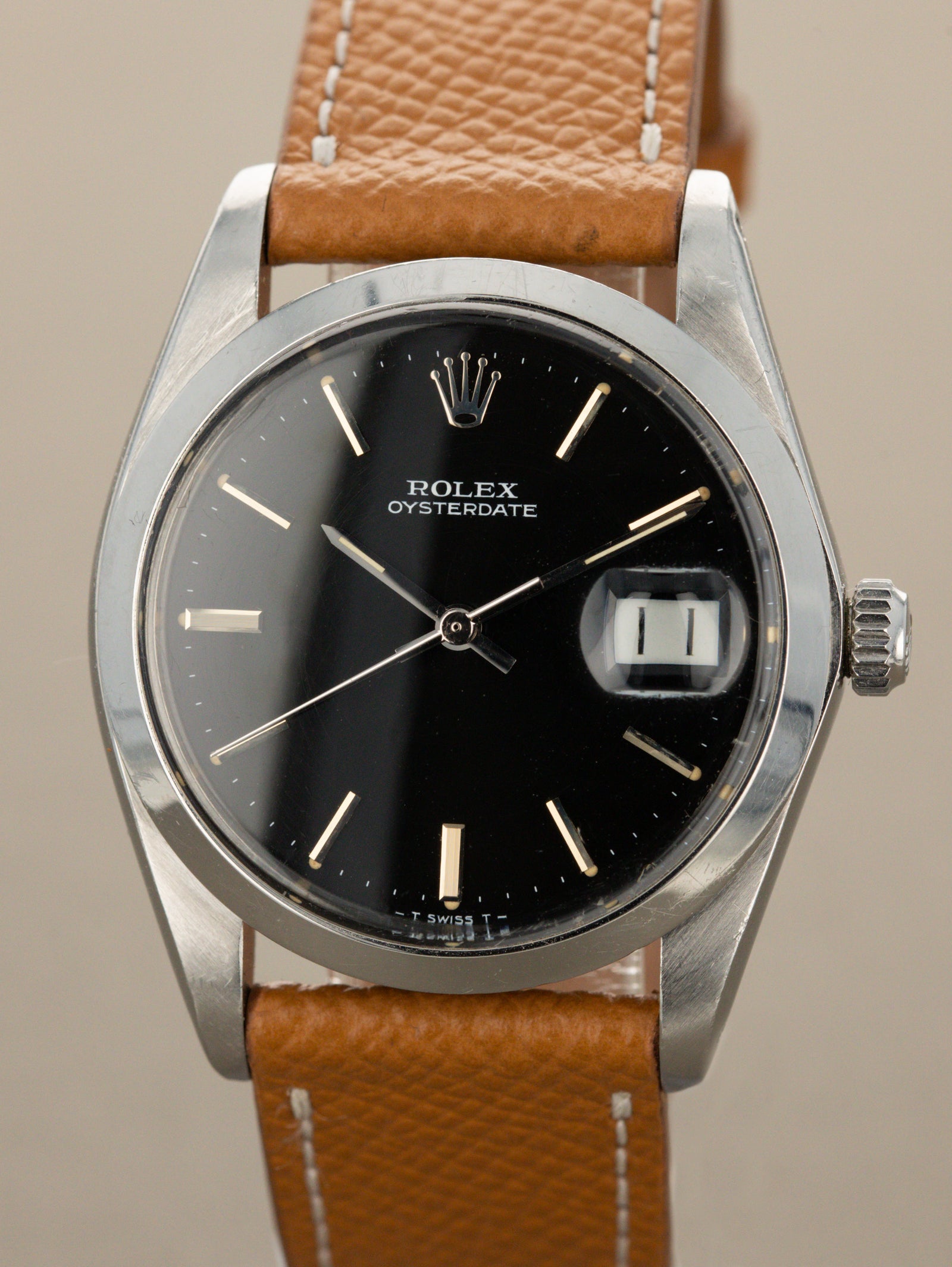 Rolex Oysterdate Ref. 6694 - Gloss Black Dial Unpolished