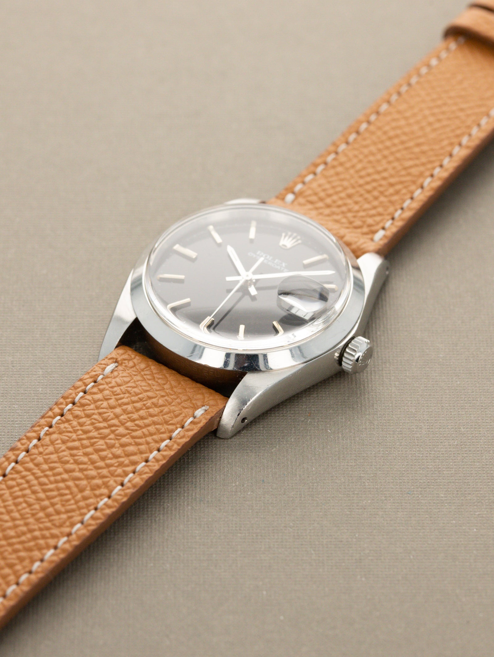 Rolex Oysterdate Ref. 6694 - Gloss Black Dial Unpolished