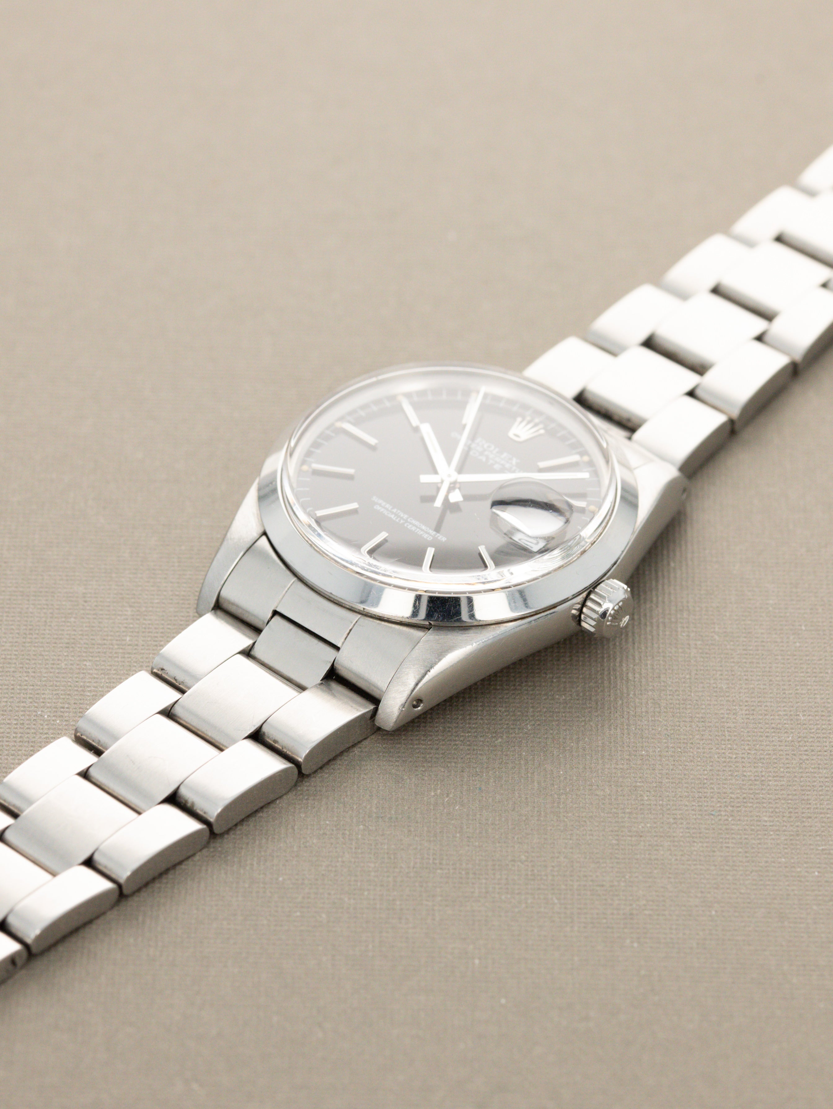 Rolex Oyster Perpetual Date Ref. 15000 - Gloss Black Dial