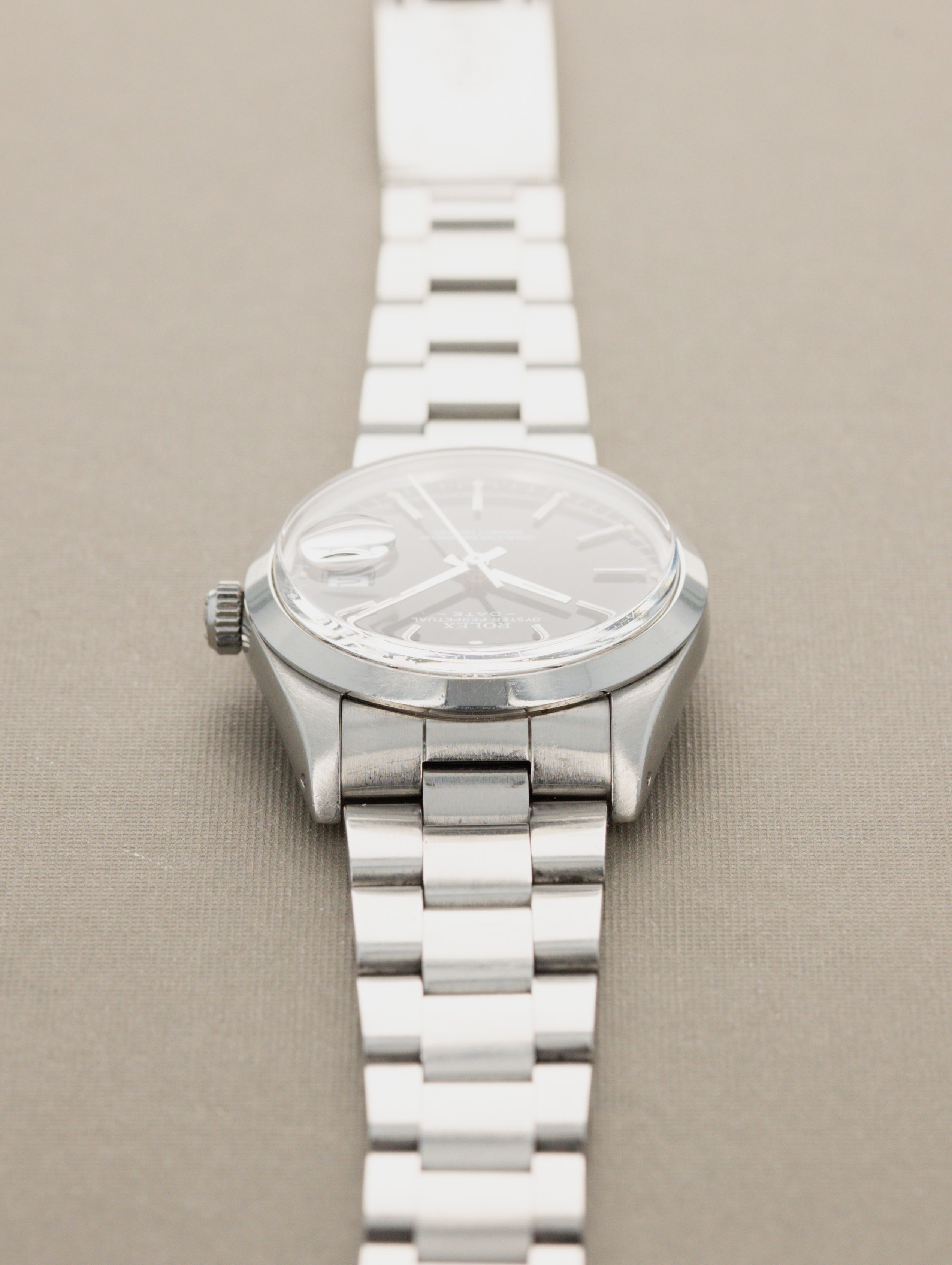 Rolex Oyster Perpetual Date Ref. 15000 - Gloss Black Dial