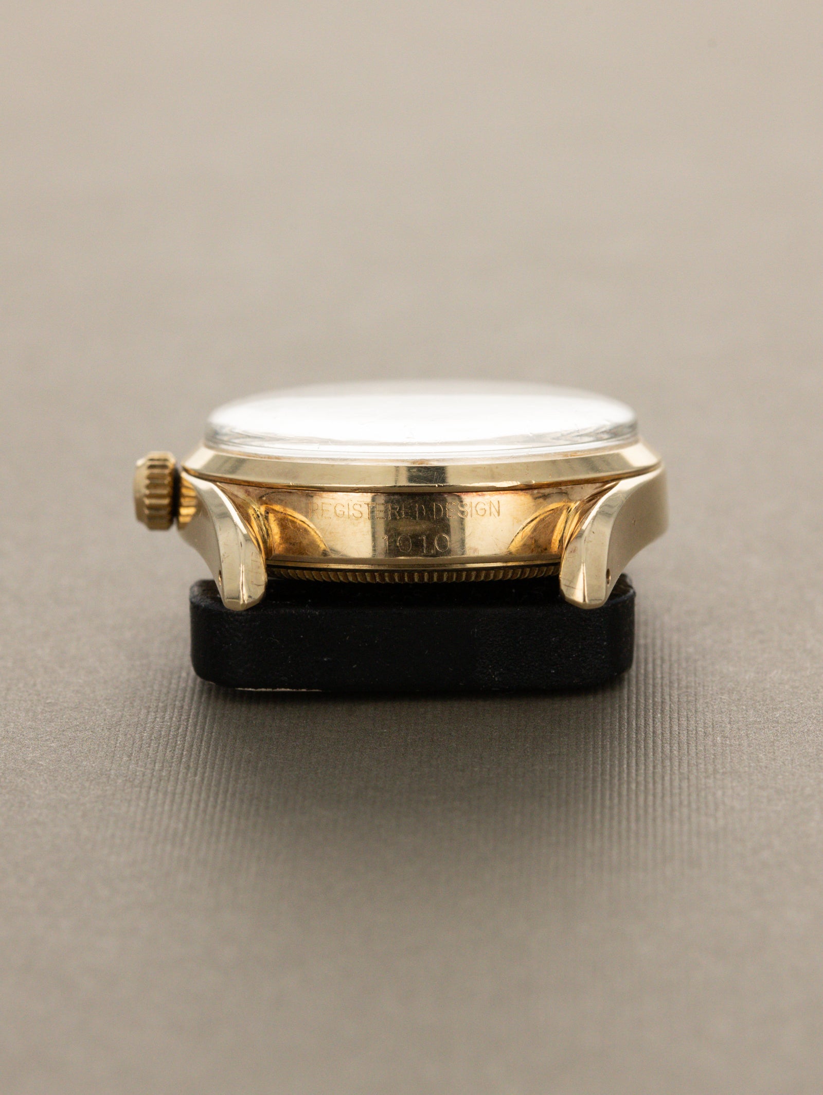 Rolex Oyster Perpetual Ref. 1010 - 'Bombe' Lug