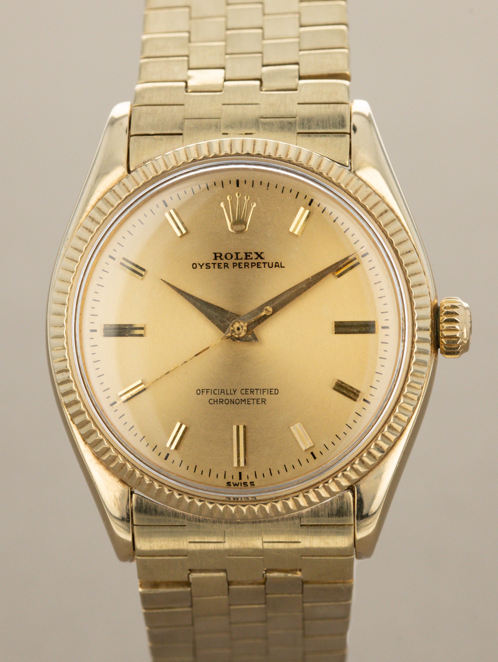 Rolex Oyster Perpetual Ref. 6567 - Champagne 'Concentric' Dial
