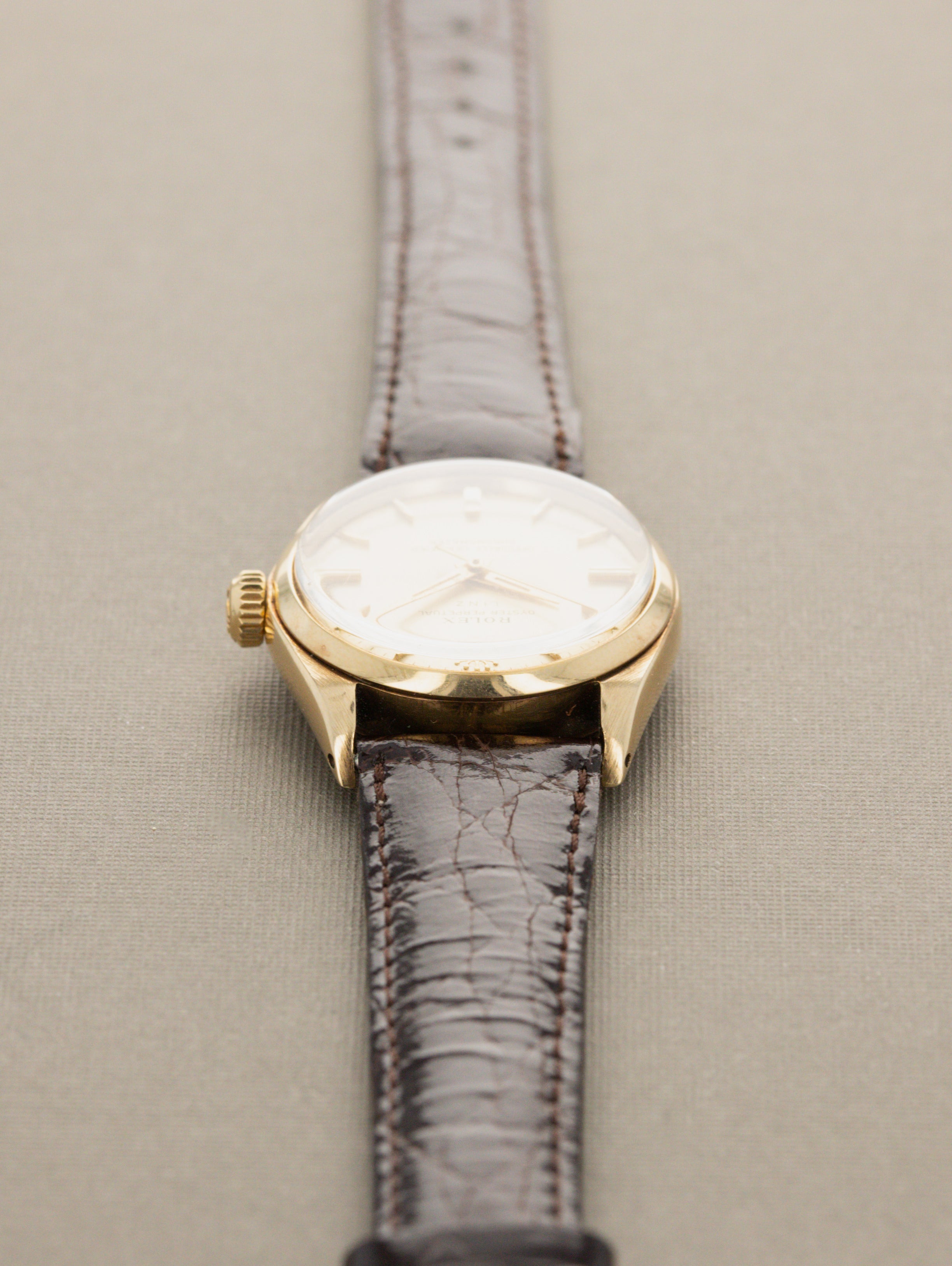 Rolex Oyster Perpetual Ref. 6548 'Midsize' - Sunburst Silver 'Linz' Dial