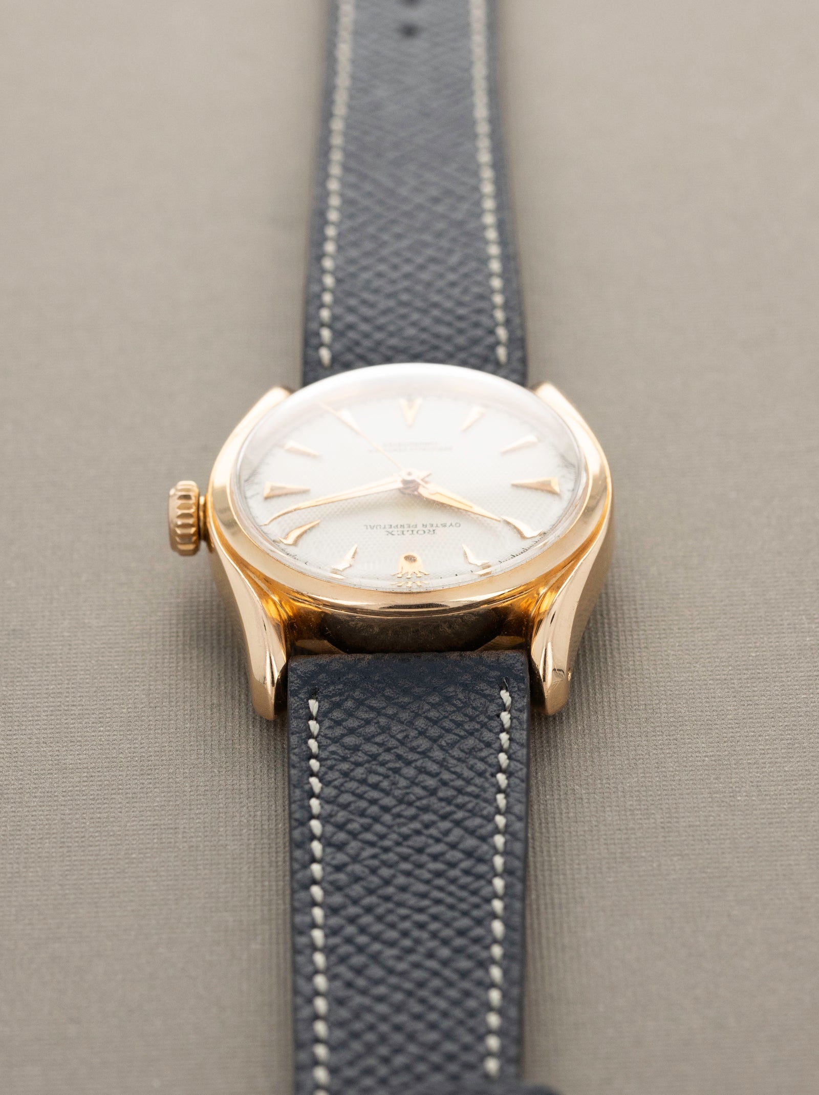 Rolex Oyster Perpetual Ref. 6090 - 'Bombe' Lug