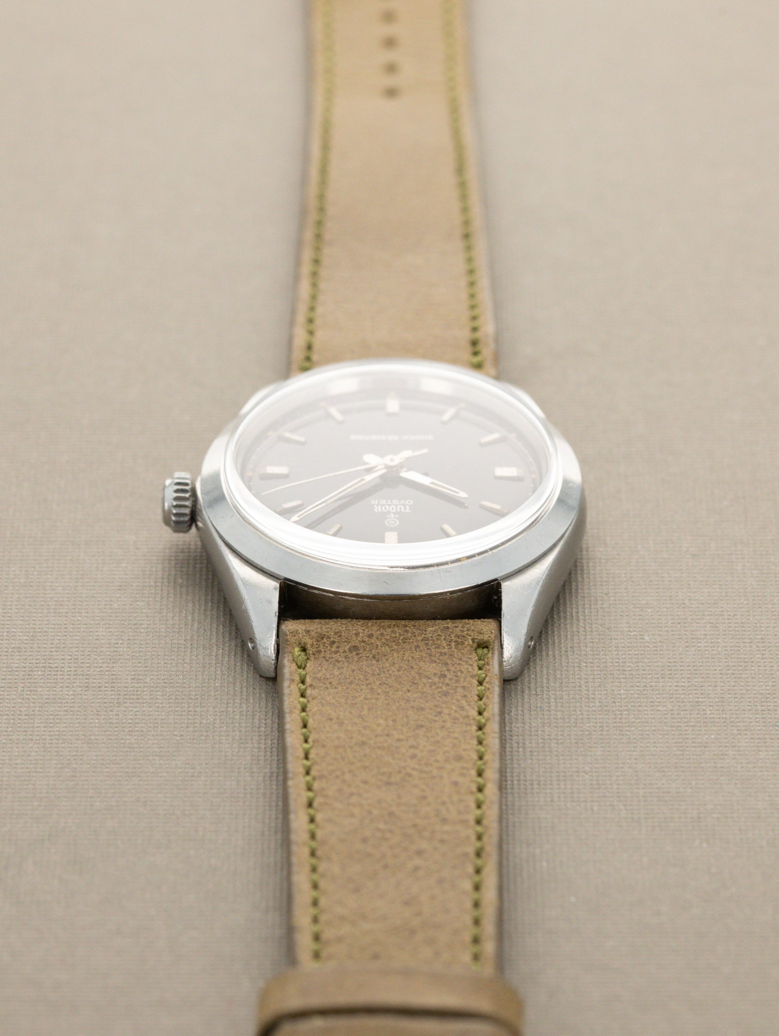 Tudor Oyster Ref. 7984 - Black Gilt 'Rose' Dial Unpolished