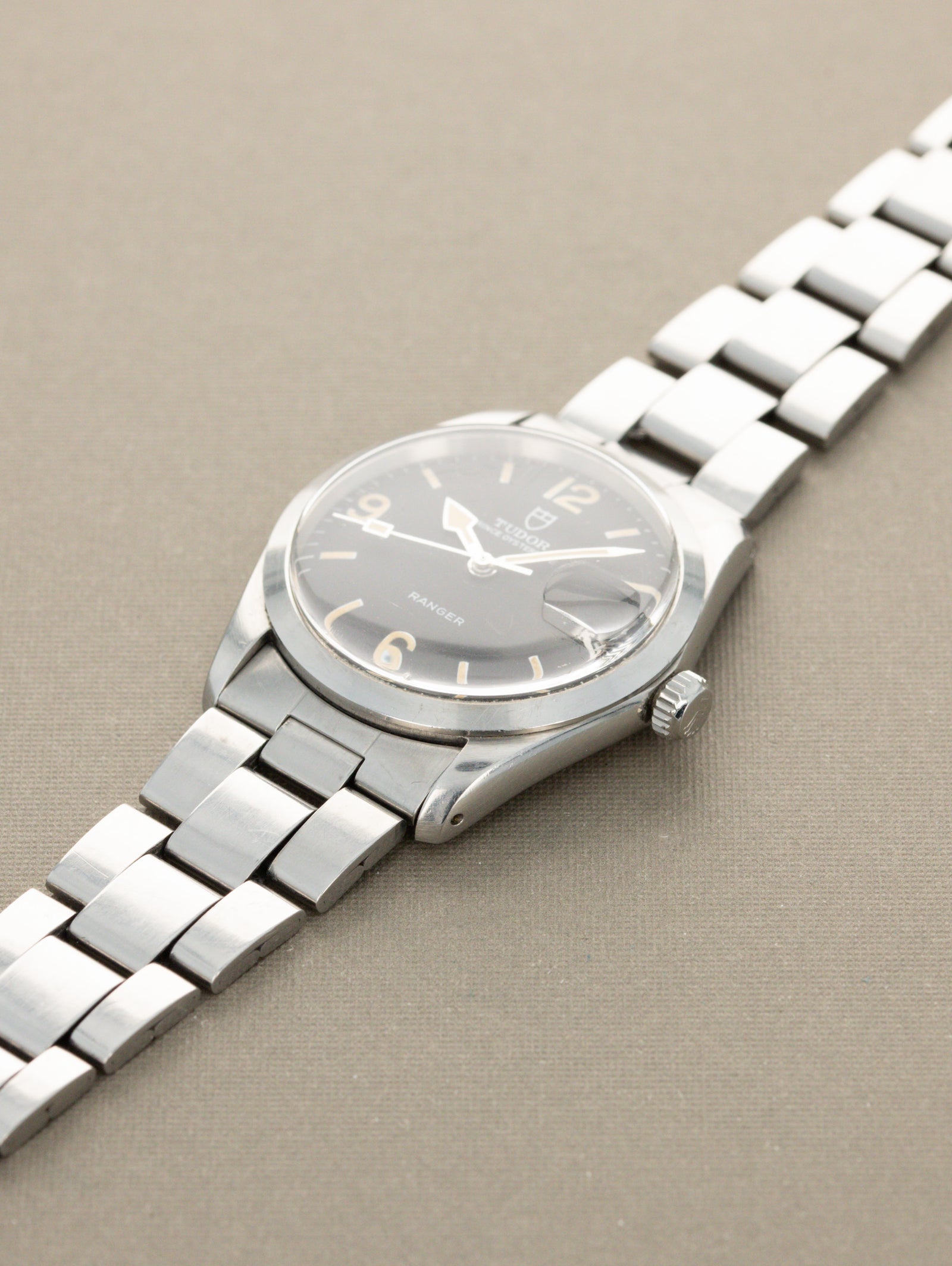 Tudor Ranger Date Ref. 7966/0 - Matte Black Dial w/ 'Roulette' Date Unpolished