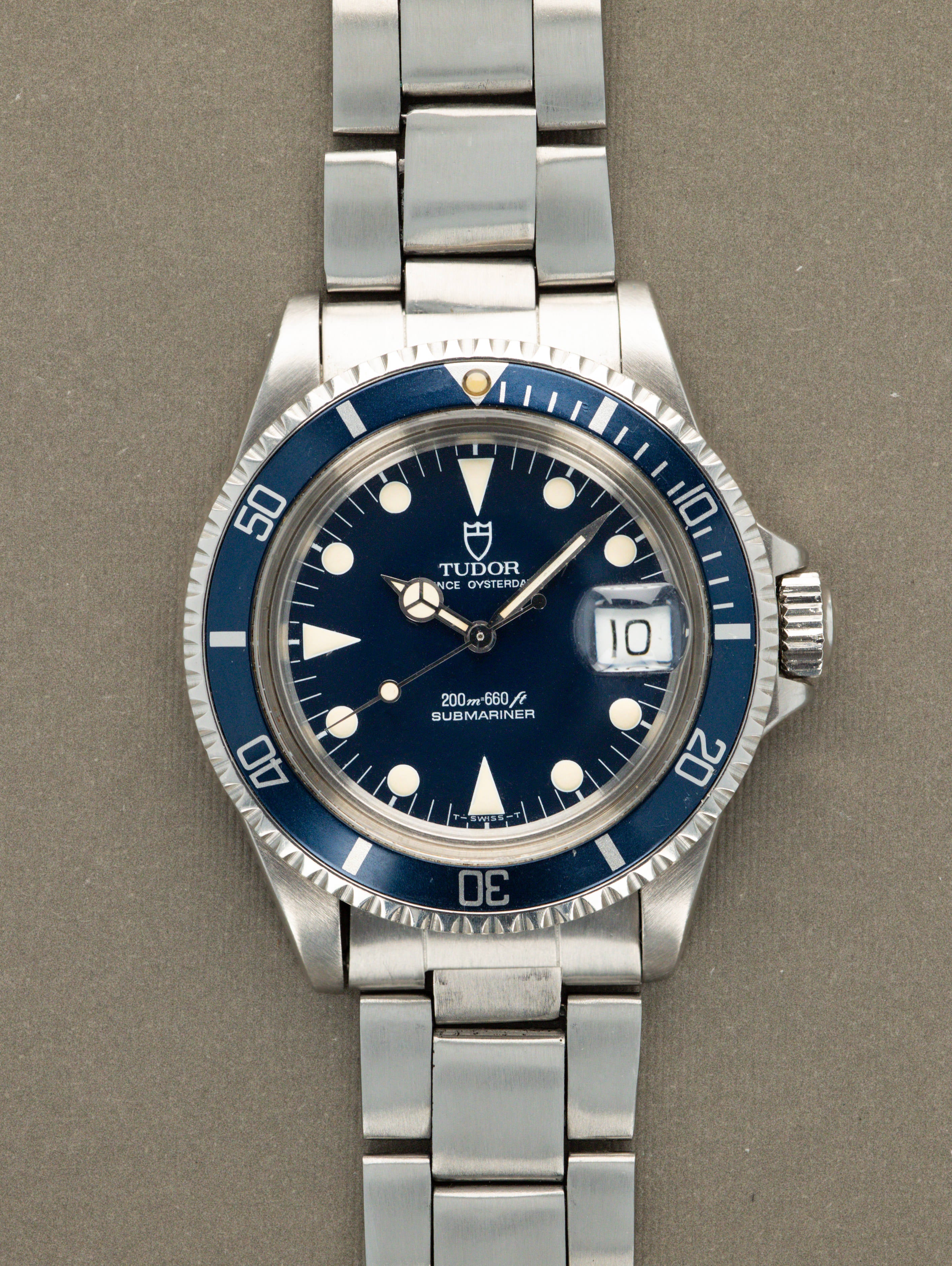 エルフモール Tudor Submariner Date Ref. 79090 - Blue Dial