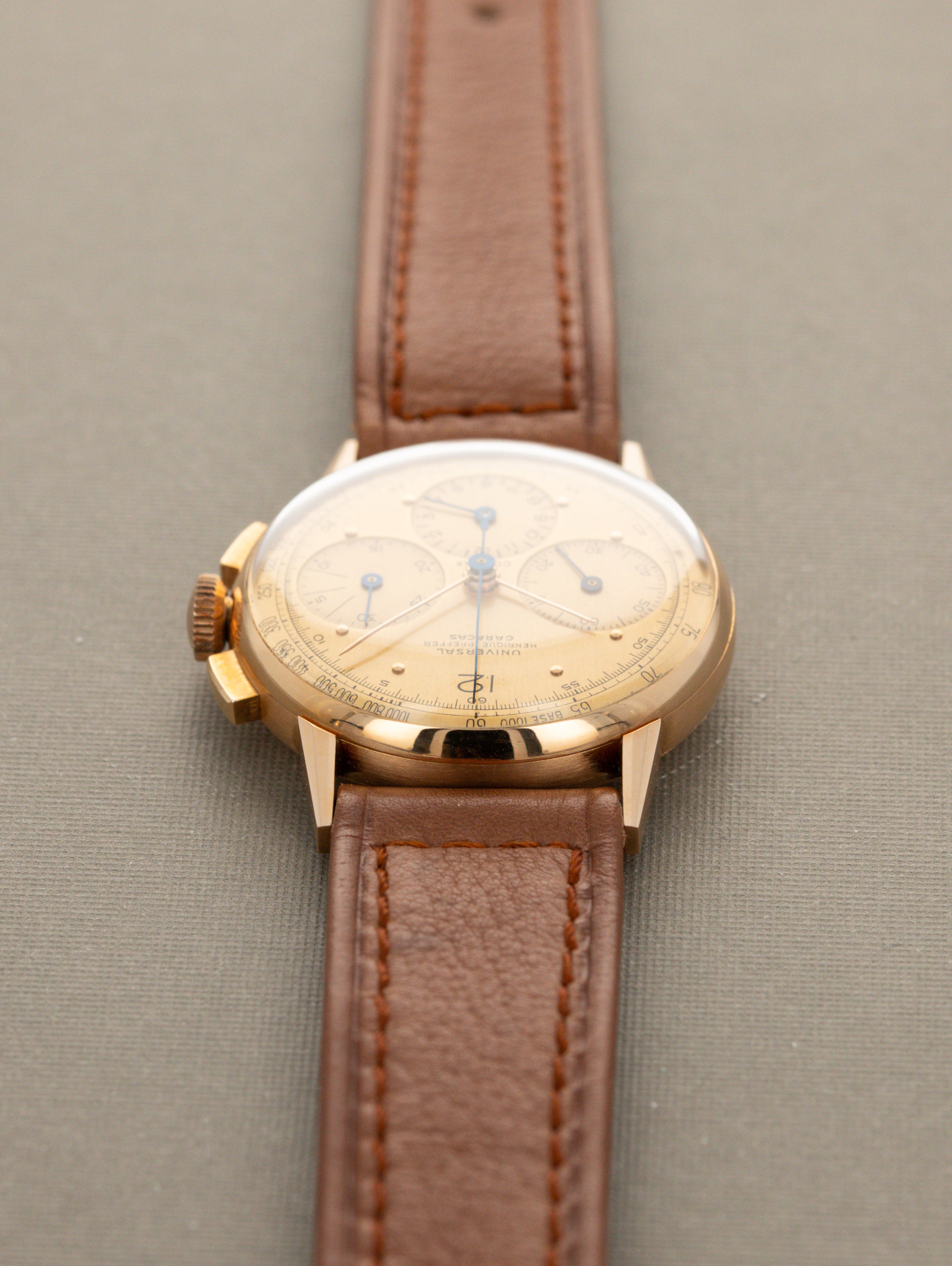 Universal Genève Compax Ref. 12236 - Retailed by Henrique Pfeffer, Caracas LNOS w/ Hangtag