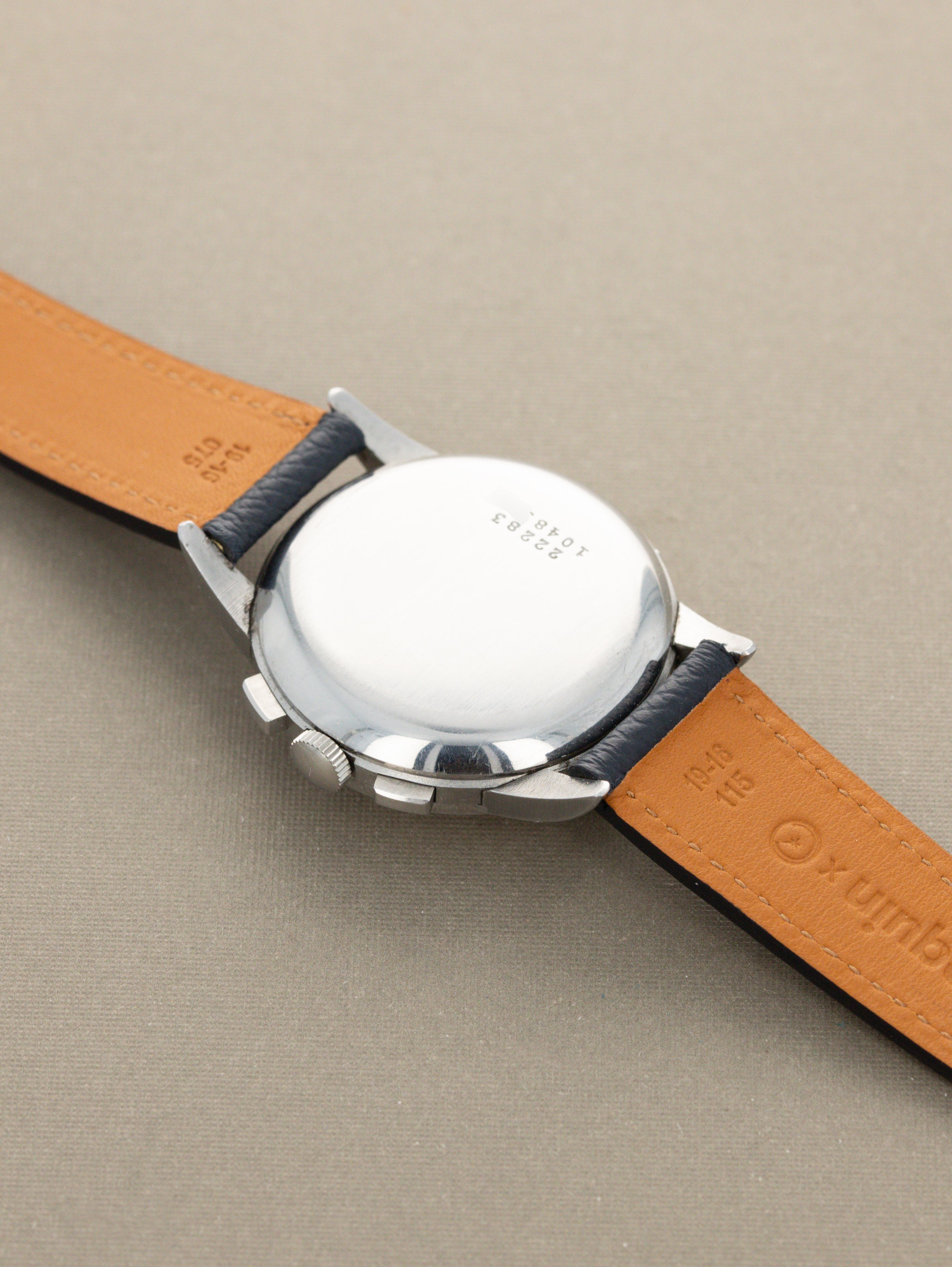 Universal Genève Tri-Compax Ref. 22283 - 'Brushed' silver Non-Luminous