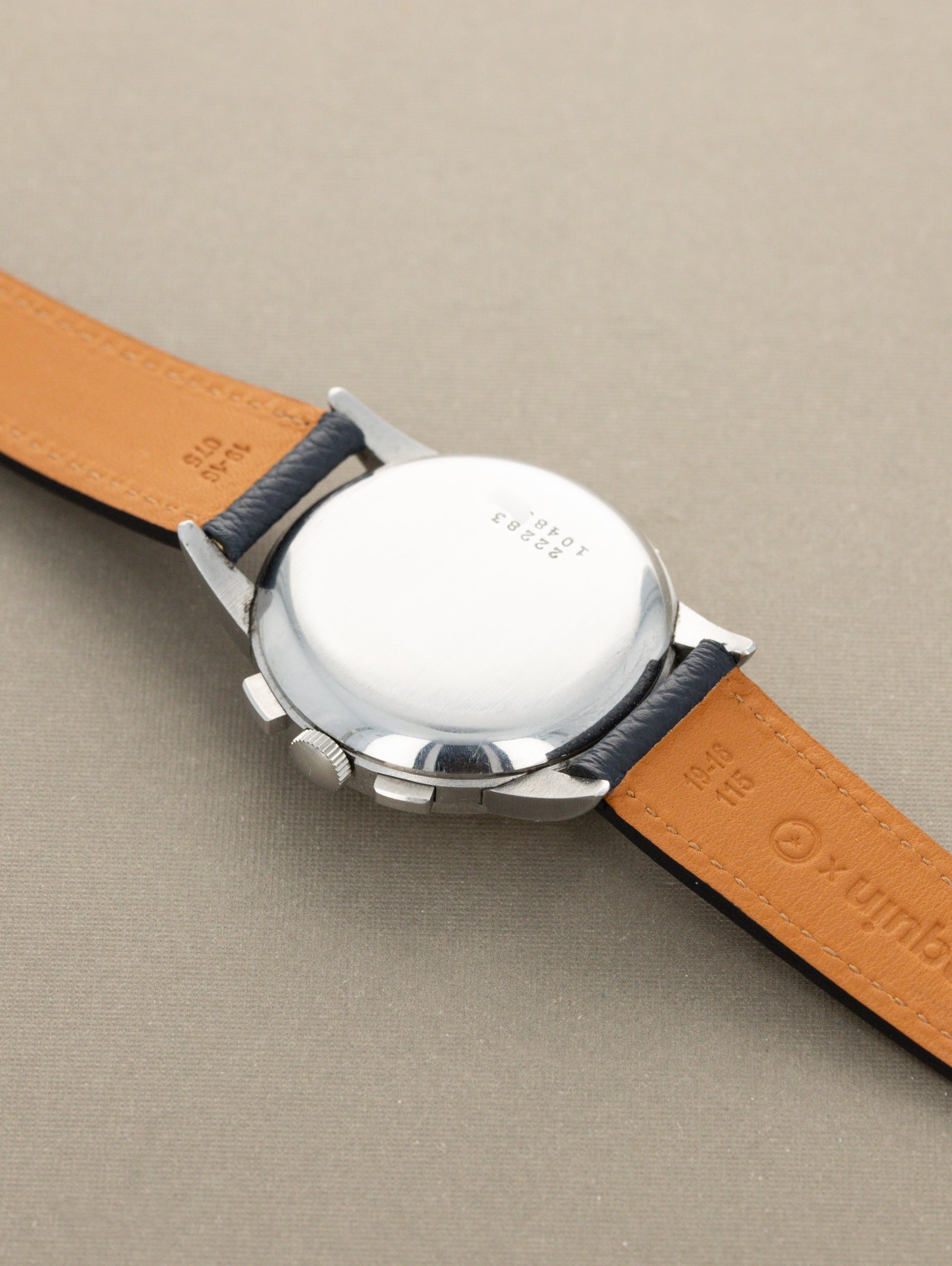 Universal Genève Tri-Compax Ref. 22283 - 'Brushed' silver Non-Luminous Dial Unpolished