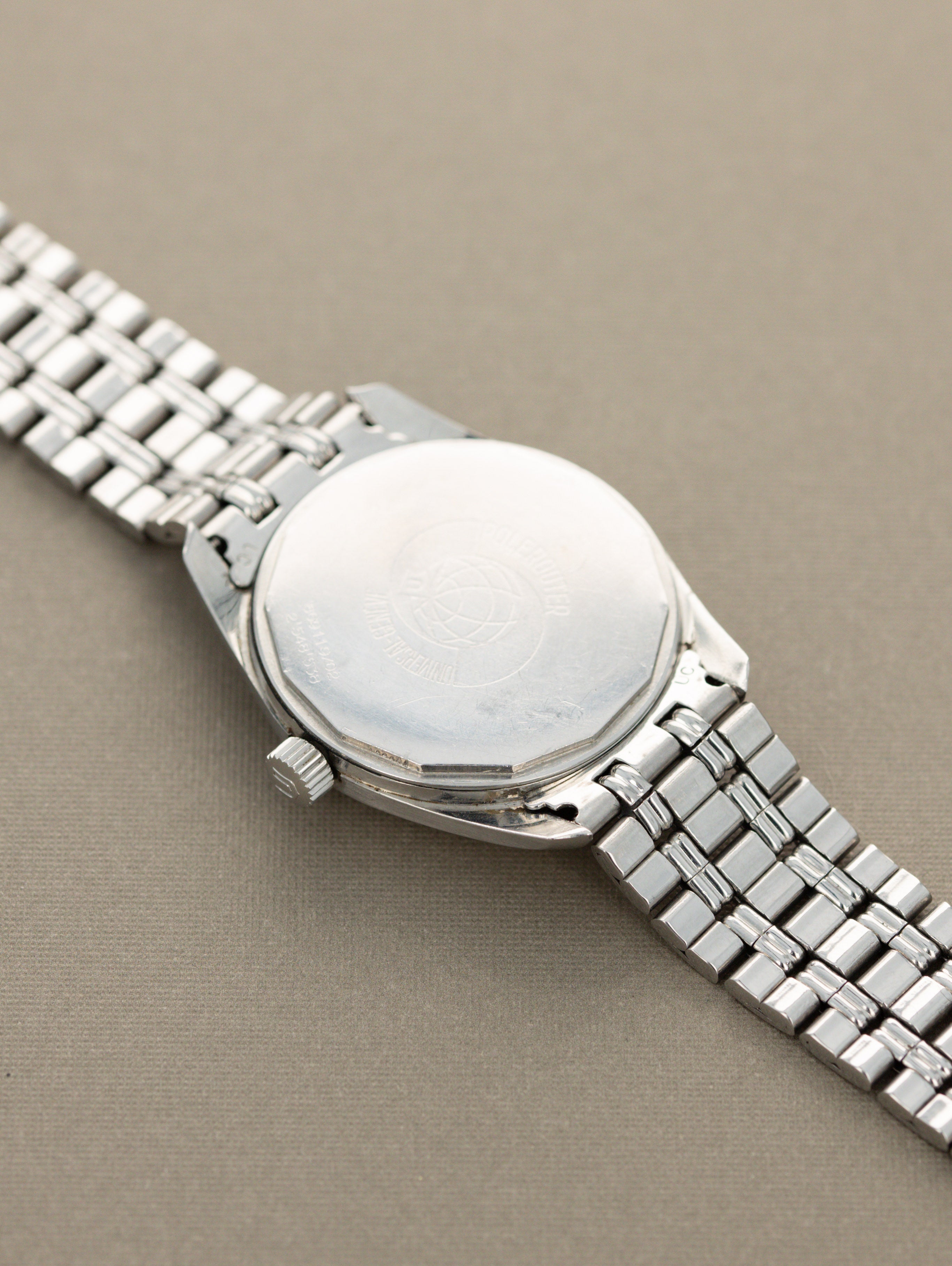 Universal Genève Polerouter Date Ref. 869119/02 - 'Brushed' Silver Dial Gay Frères Bracelet