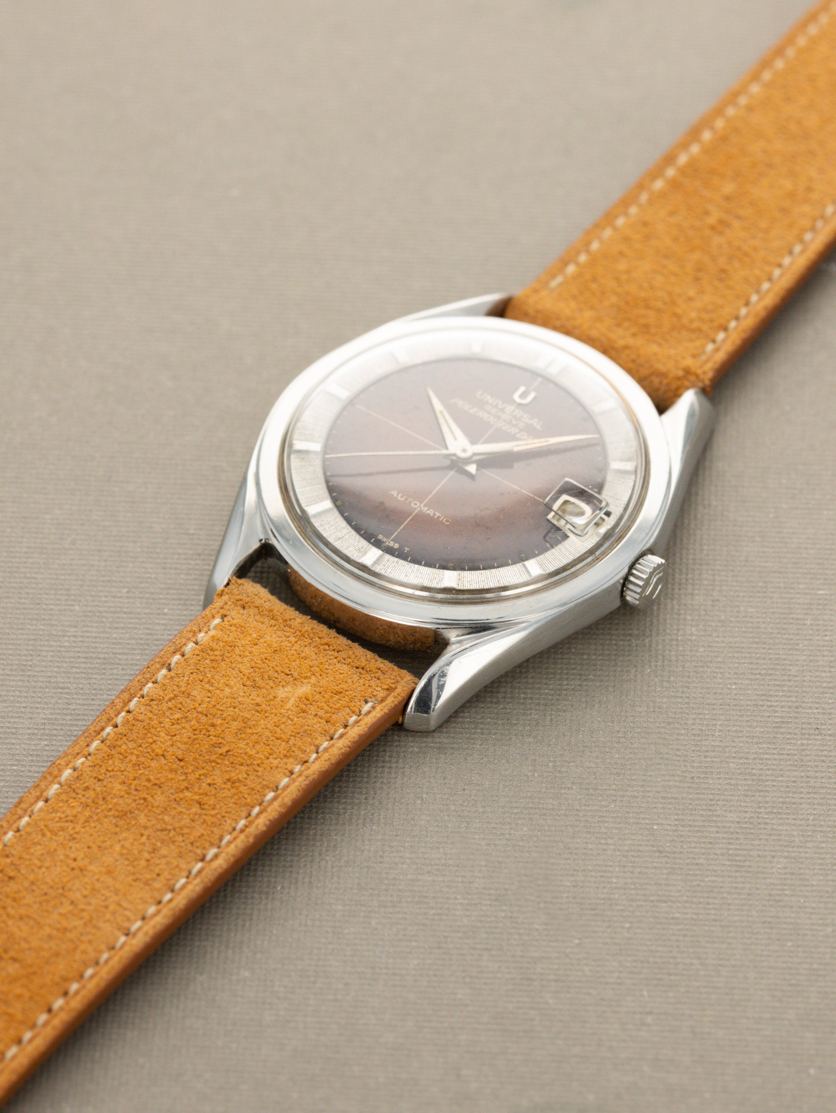 Universal Genève Polerouter Date Ref. 869111/01 - 'Tropical' Dial
