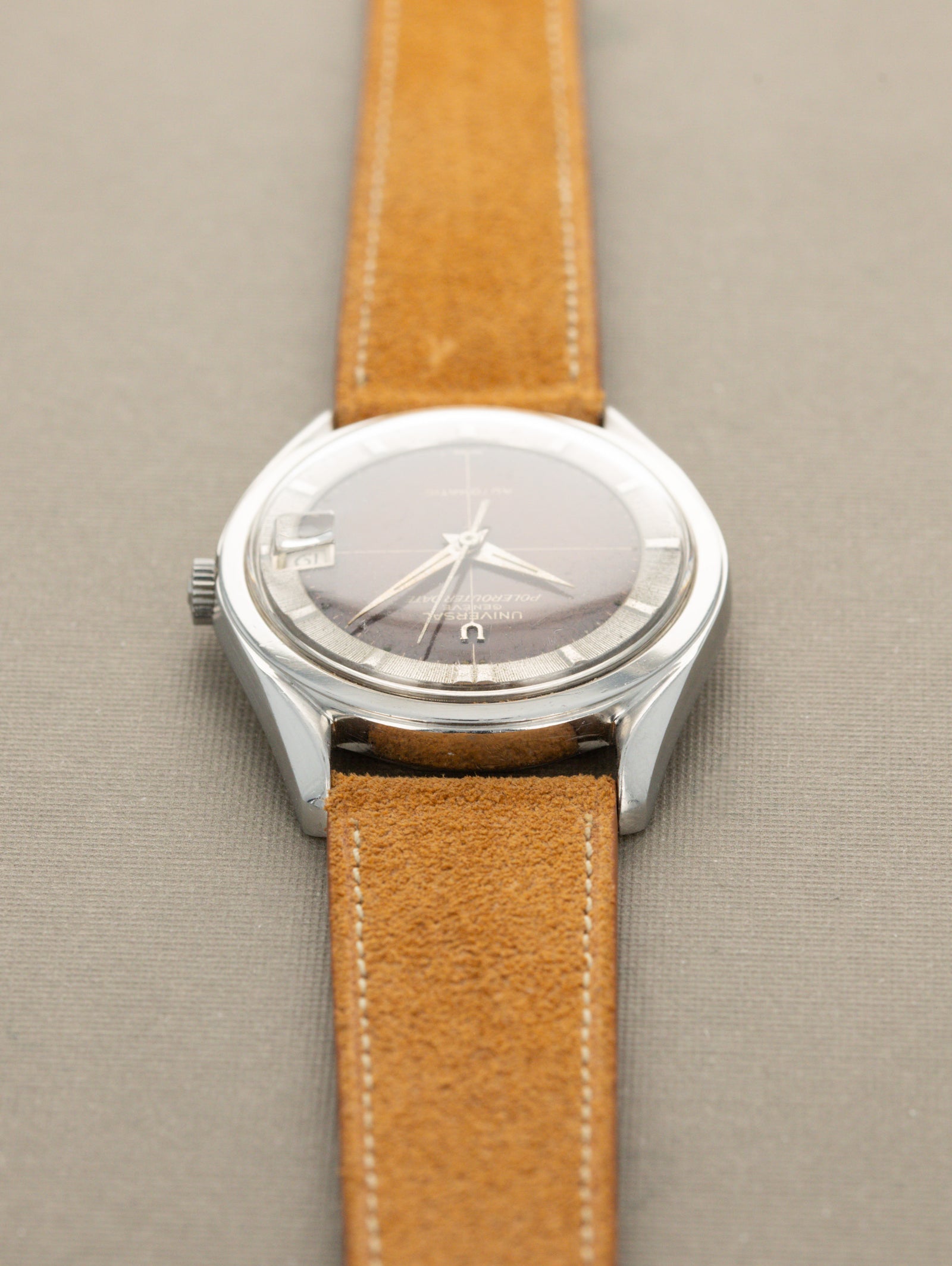 Universal Genève Polerouter Date Ref. 869111/01 - 'Tropical' Dial