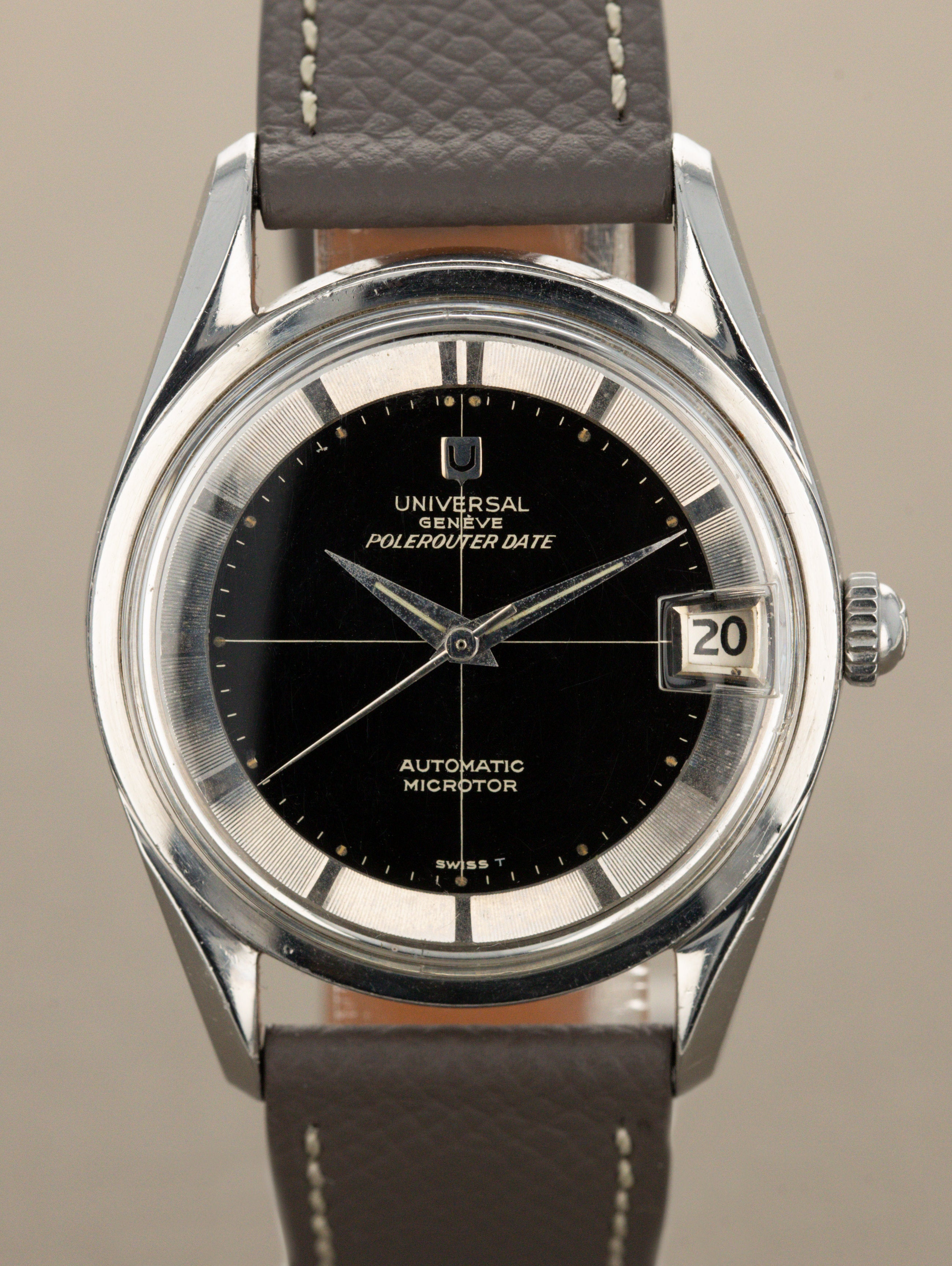 Universal Genève Polerouter Date Ref. 204503/2 - Gilt 'Crosshair' Dial w/ 'Microtor'