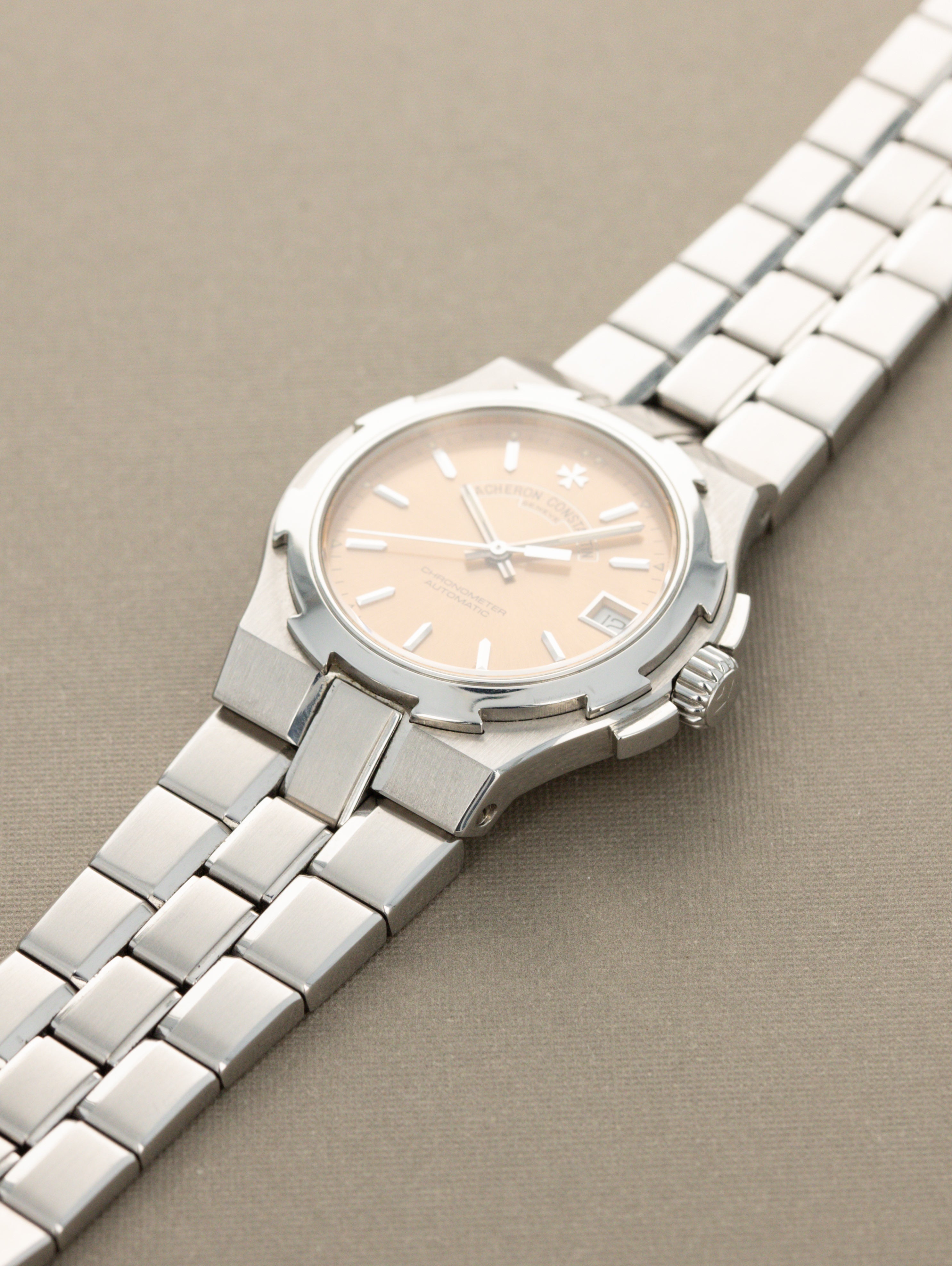 Vacheron Constantin Overseas Ref. 42050 - Sunburst 'Salmon' Dial