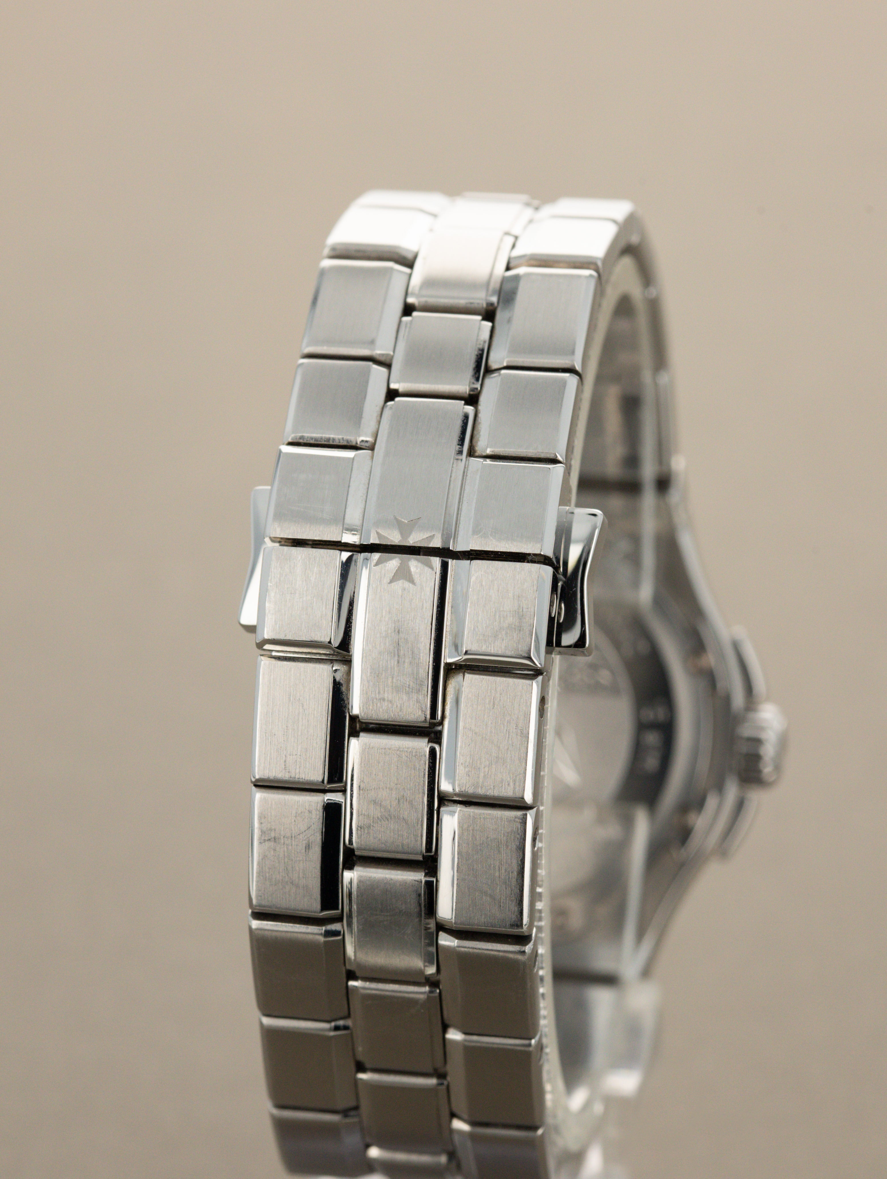 Vacheron Constantin Overseas Ref. 42050 - Sunburst 'Salmon' Dial