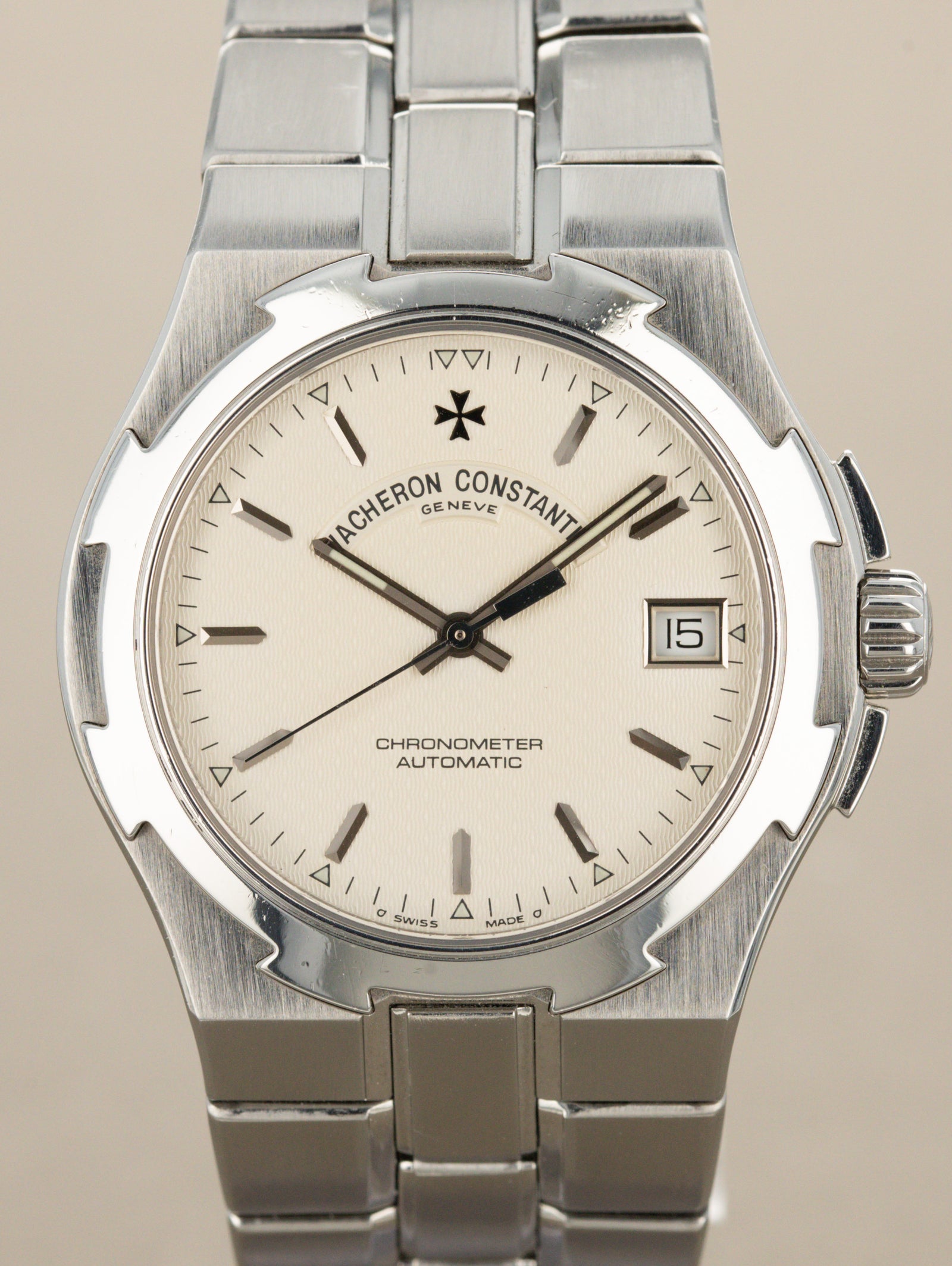 Vacheron Constantin Overseas Ref. 42042 - White 'Guilloché' Dial