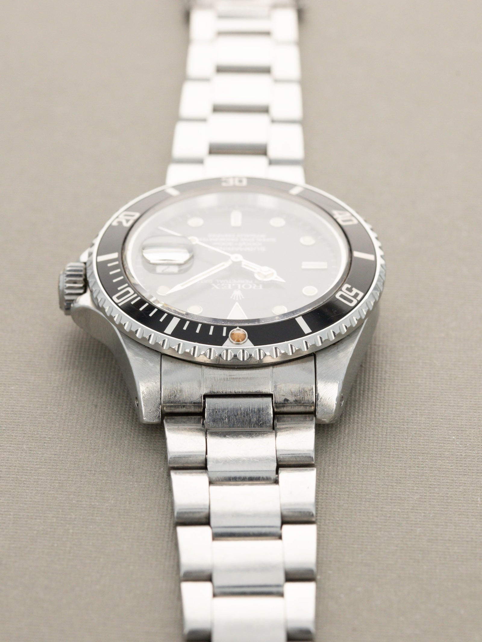 Rolex Submariner Date Ref. 16800 - Gloss Dial