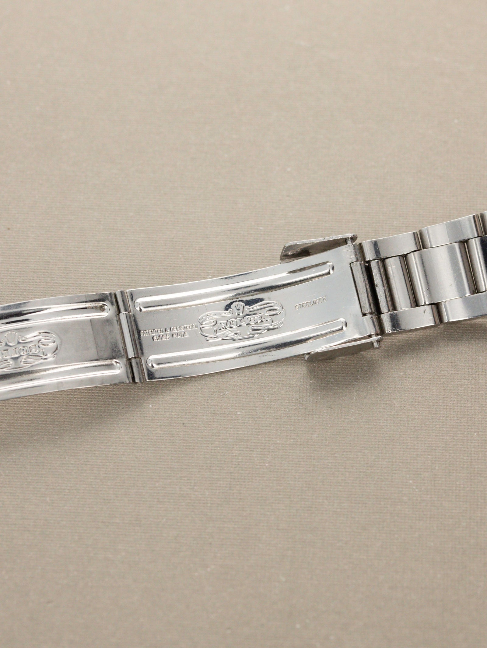 Rolex Submariner Date Ref. 16800 - Gloss Dial