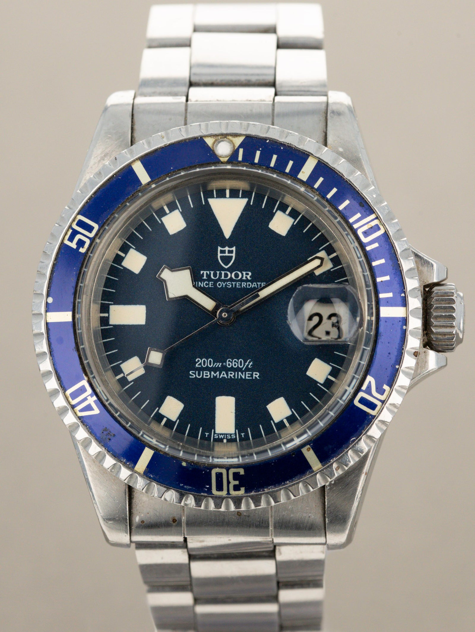 Tudor Submariner Ref. 7021/0 - Blue 'Snowflake Confetti Dial' With Roulette Date Unpolished