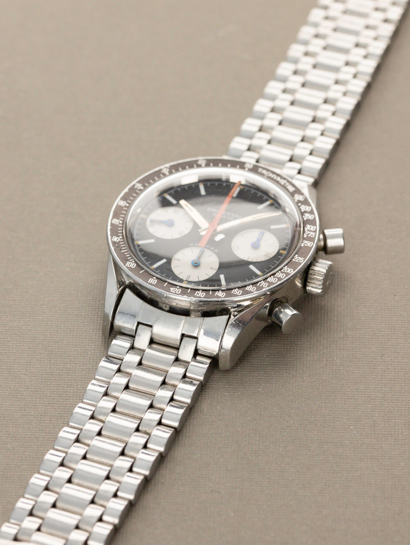 Universal Genève Compax Ref. 885103/01 - 'Evil Nina'