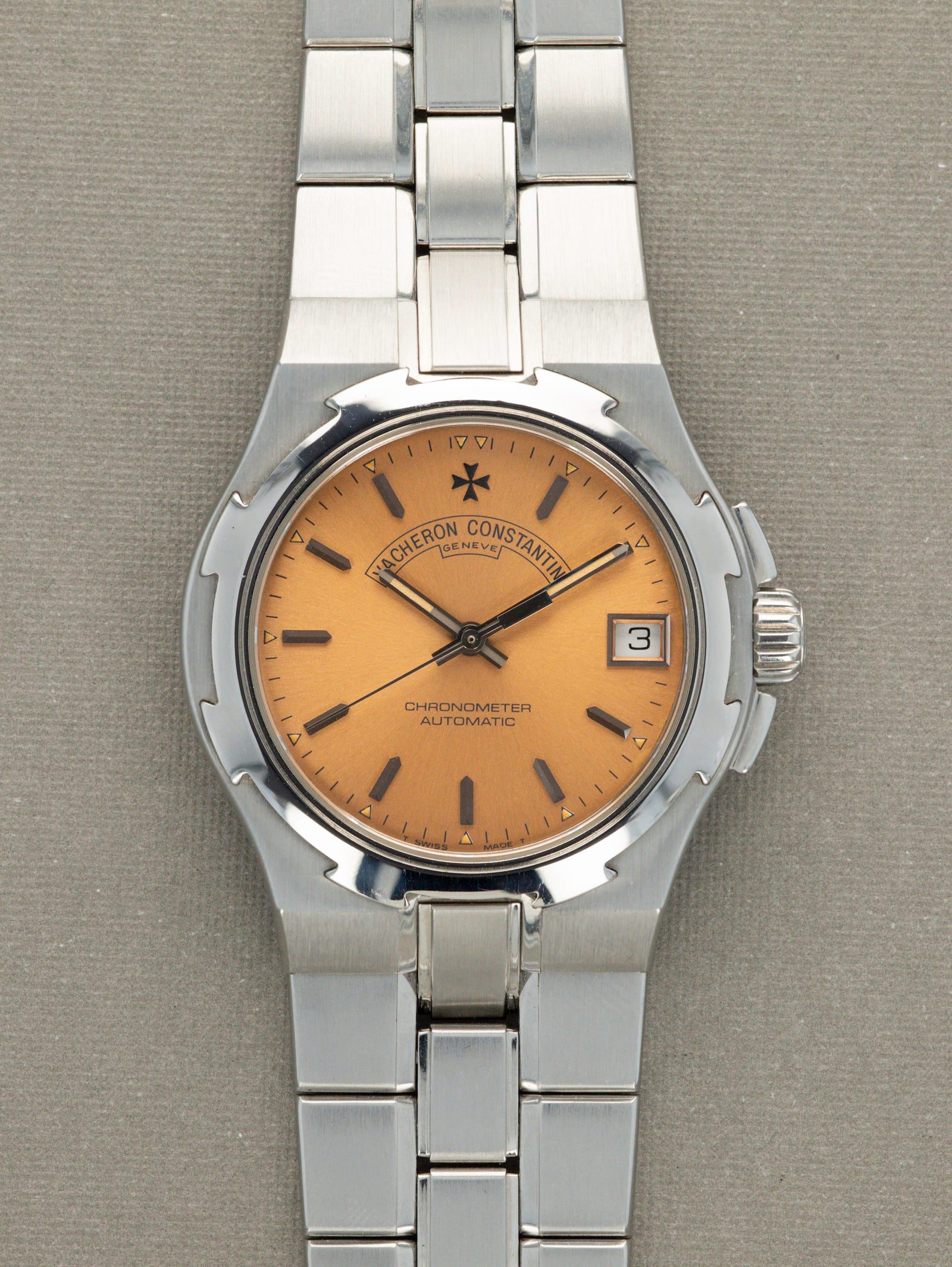 Vacheron Constantin Overseas Ref. 42050 - Salmon Dial