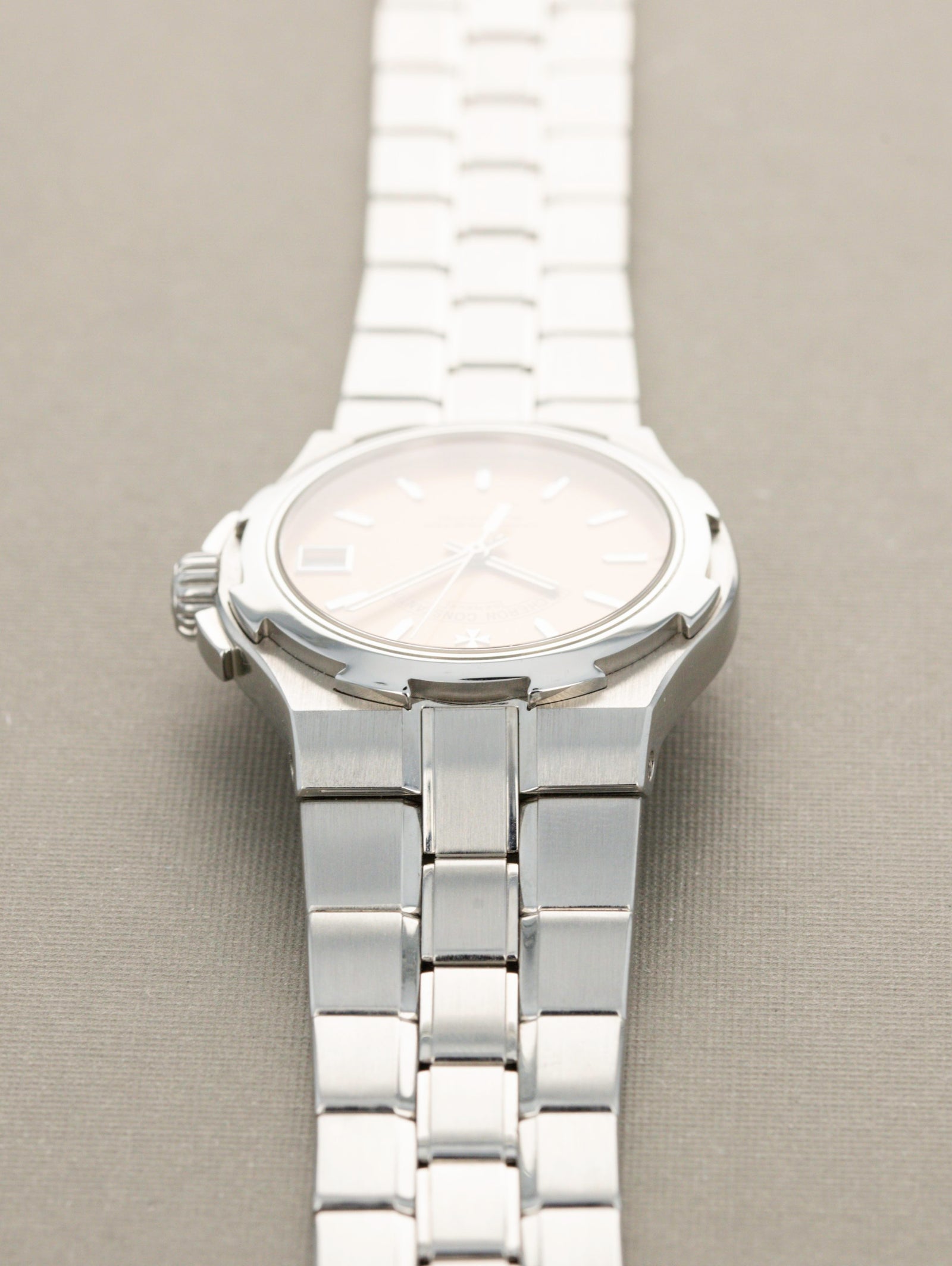 Vacheron Constantin Overseas Ref. 42050 - Salmon Dial